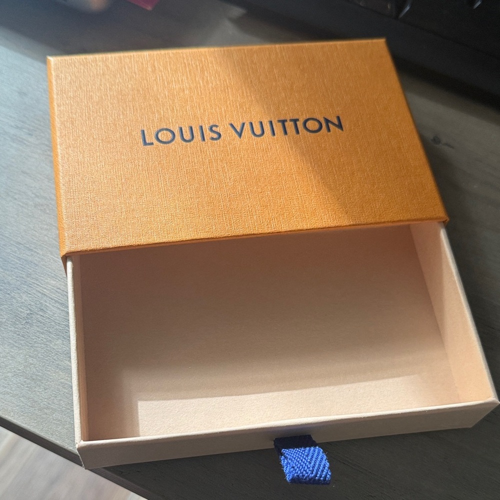 Authentic Louis Vuitton Orange Box with Blue Pull - Picture 2 of 2